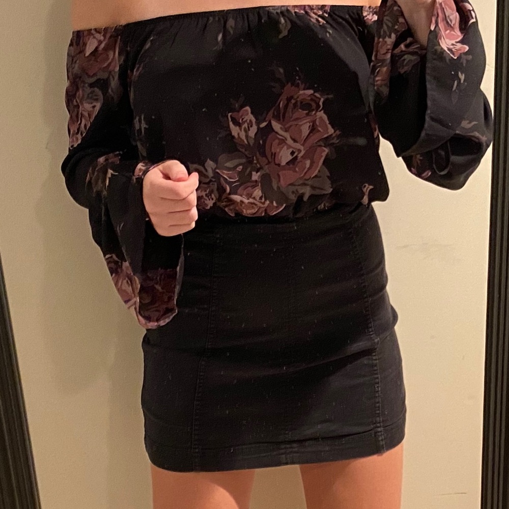 Floral cropped top